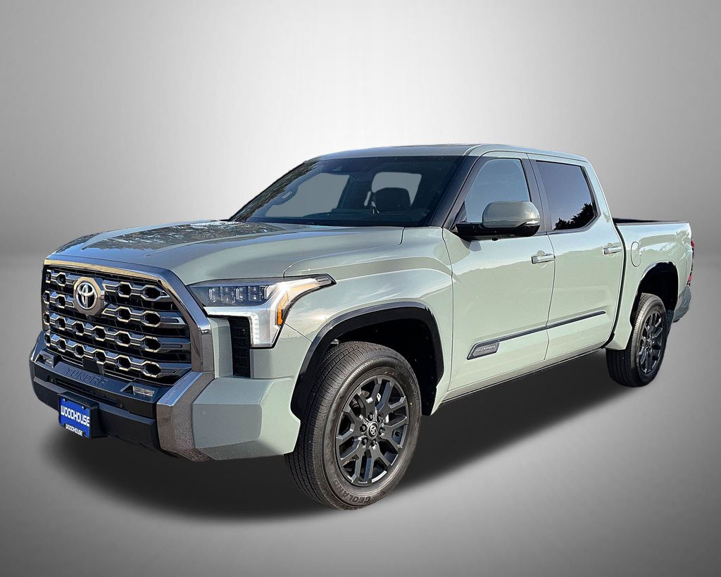 2025 Toyota Tundra Platinum's photo