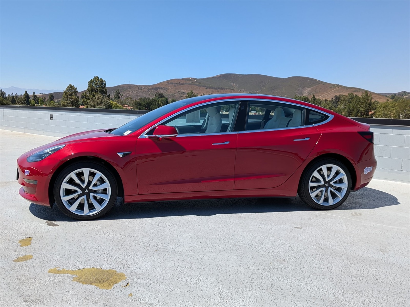 Used 2018 Tesla Model 3 Long Range with VIN 5YJ3E1EA4JF169298 for sale in Thousand Oaks, CA