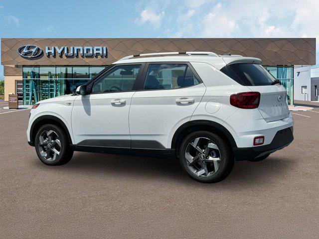 2025 Hyundai Venue SEL photo 3