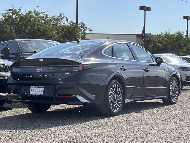 2025 Hyundai Sonata Hybrid SEL photo 4