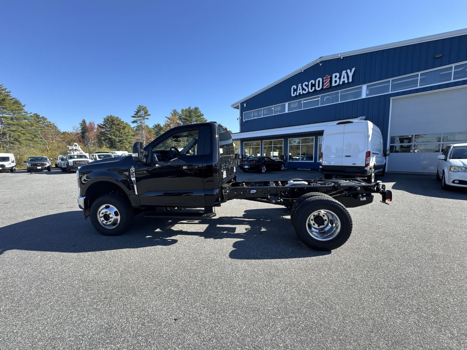 2026 Ford F-350 Super Duty Chassis Cab XL's photo