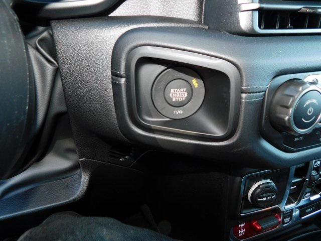 2025 Jeep Wrangler Rubicon X photo 28