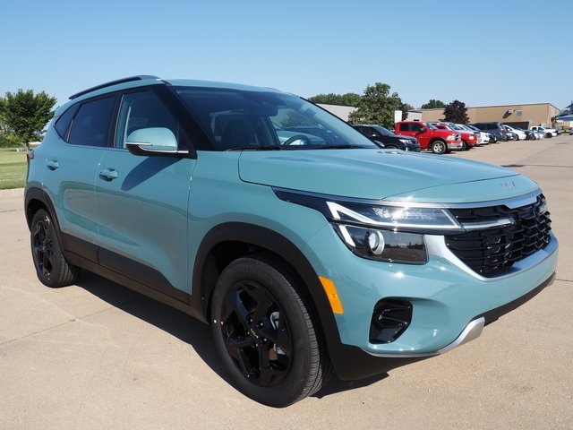 2026 Kia Seltos EX photo 2