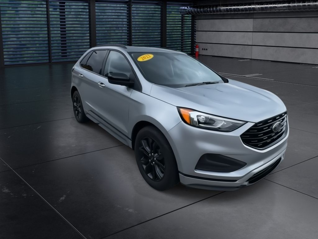 2022 Ford Edge SE photo 2