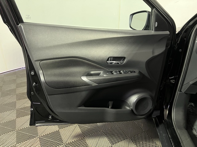 2022 Nissan Kicks SV photo 16