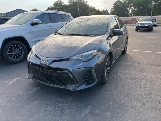 2018 Toyota Corolla L photo 2