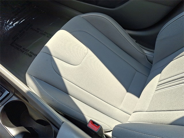 2022 Hyundai Elantra SEL photo 25