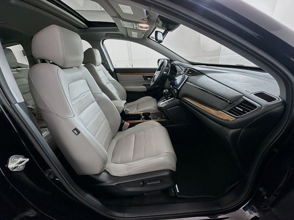 2020 Honda CR-V Touring photo 27