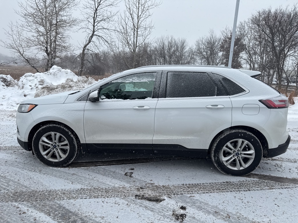 2019 Ford Edge SEL's photo