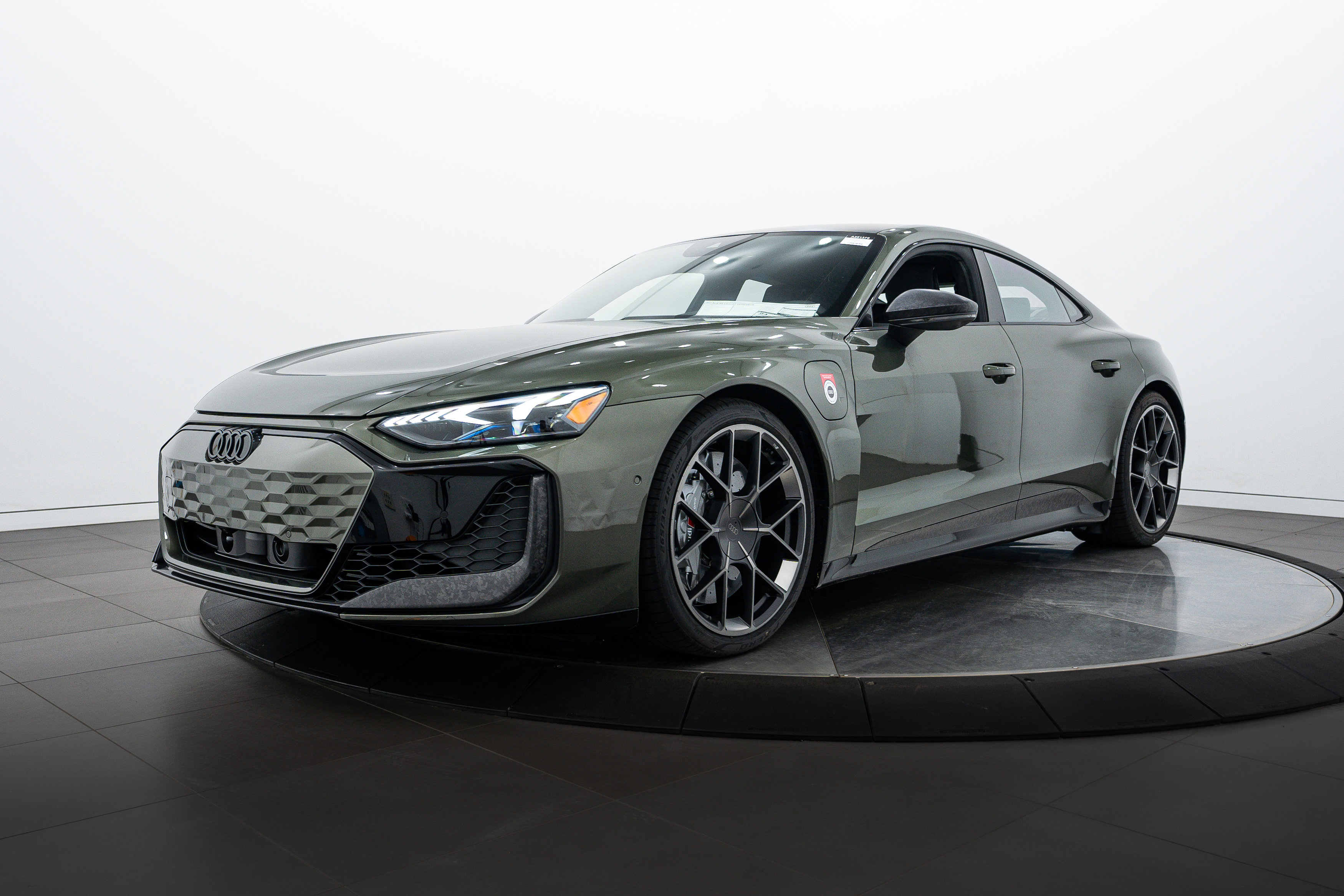 2025 Audi RS e-tron GT Base photo 7