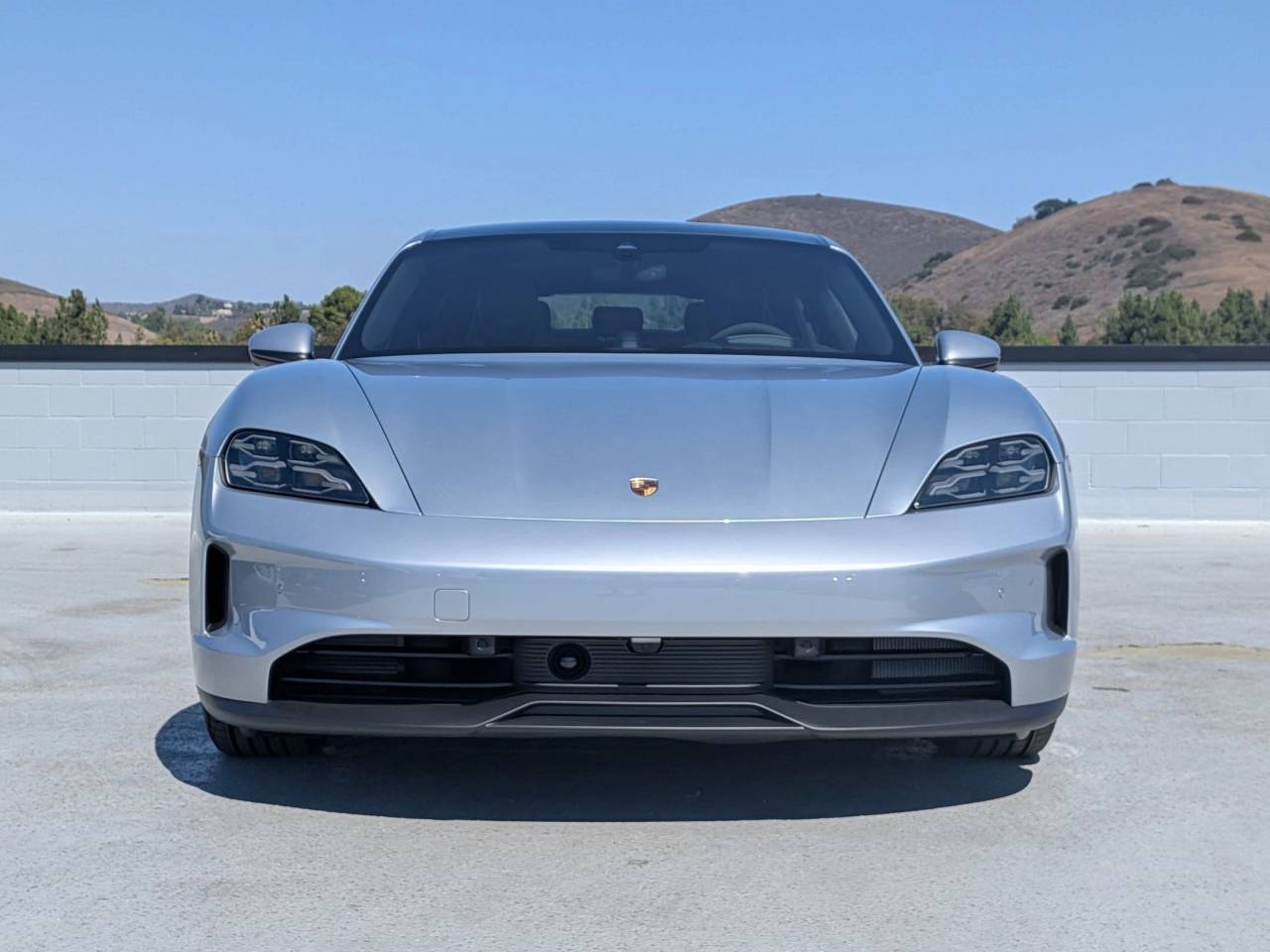 2026 Porsche Taycan 4S photo 6