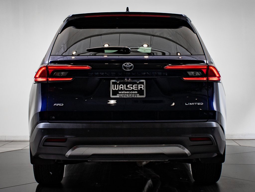 2024 Toyota Grand Highlander Limited photo 7