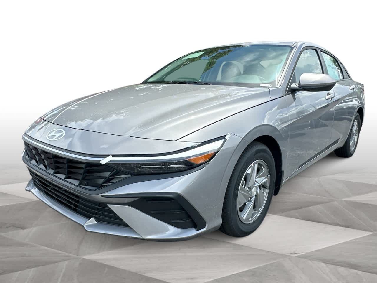 2025 Hyundai Elantra SE photo 4