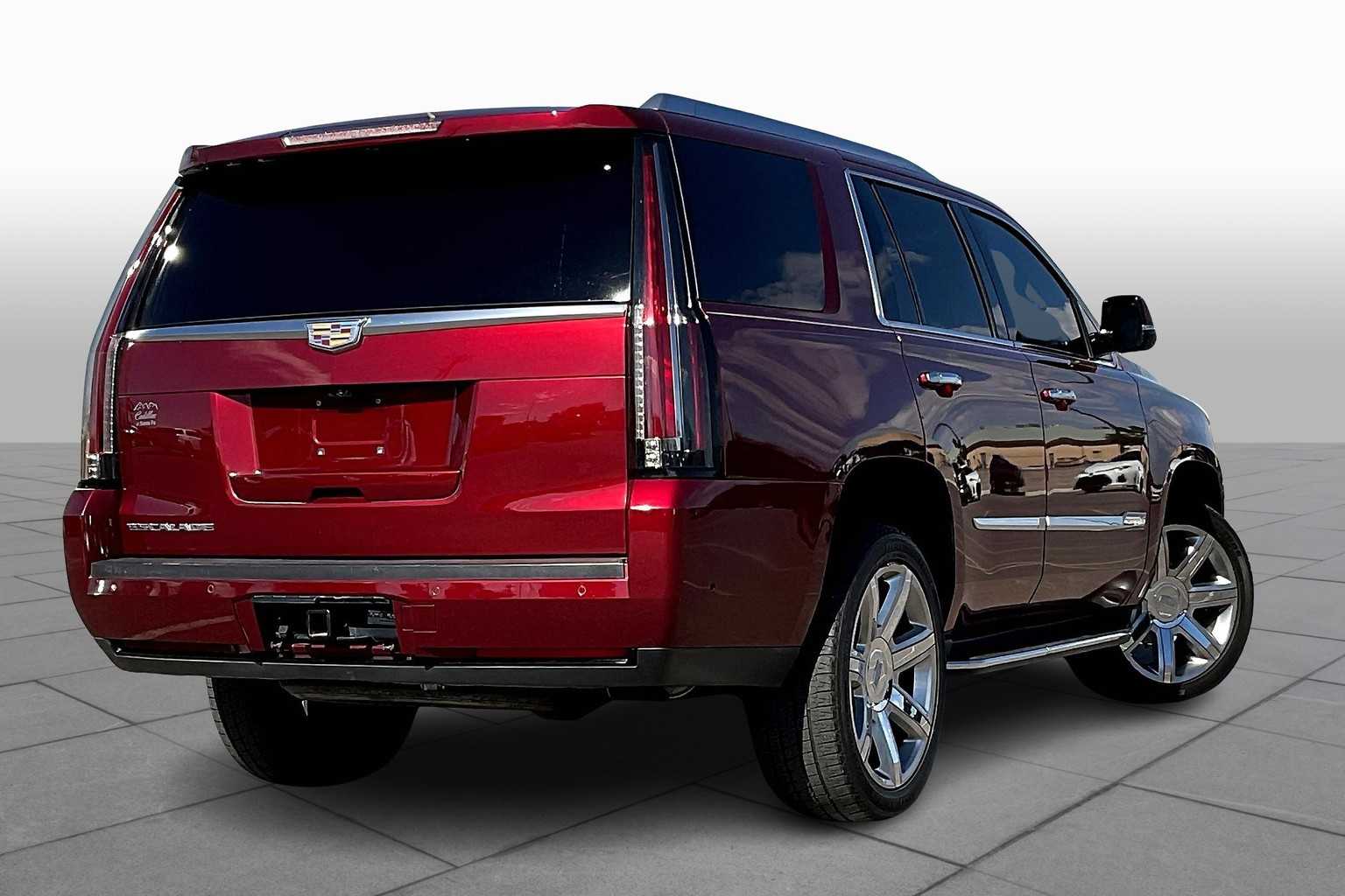 2017 Cadillac Escalade Luxury photo 11