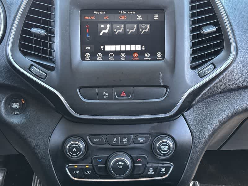 2019 Jeep Cherokee Latitude photo 18