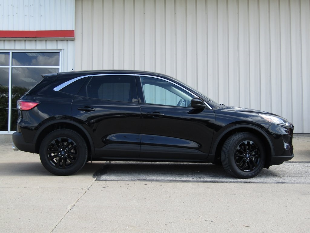 2020 Ford Escape SE photo 2