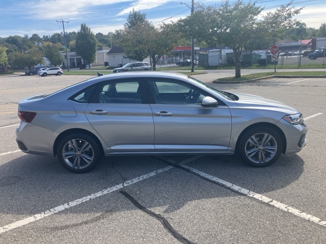 2024 Volkswagen Jetta 1.5T SE photo 4