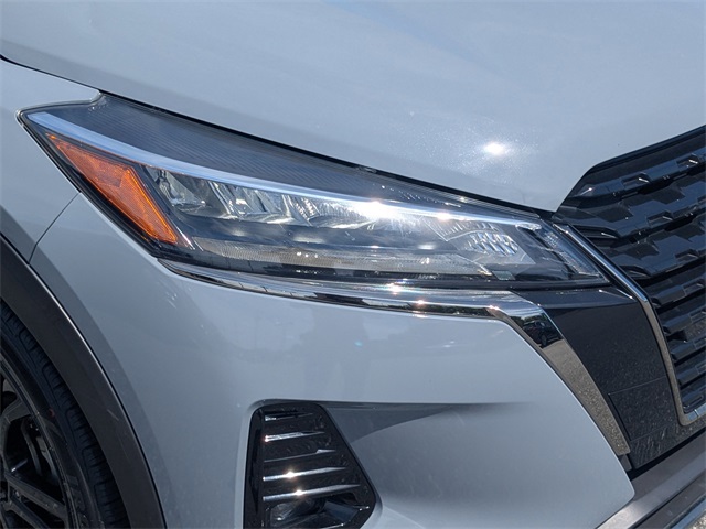 2022 Nissan Kicks SR photo 31