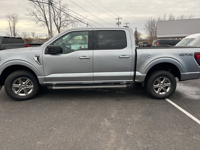 2025 Ford F-150 XLT photo 4
