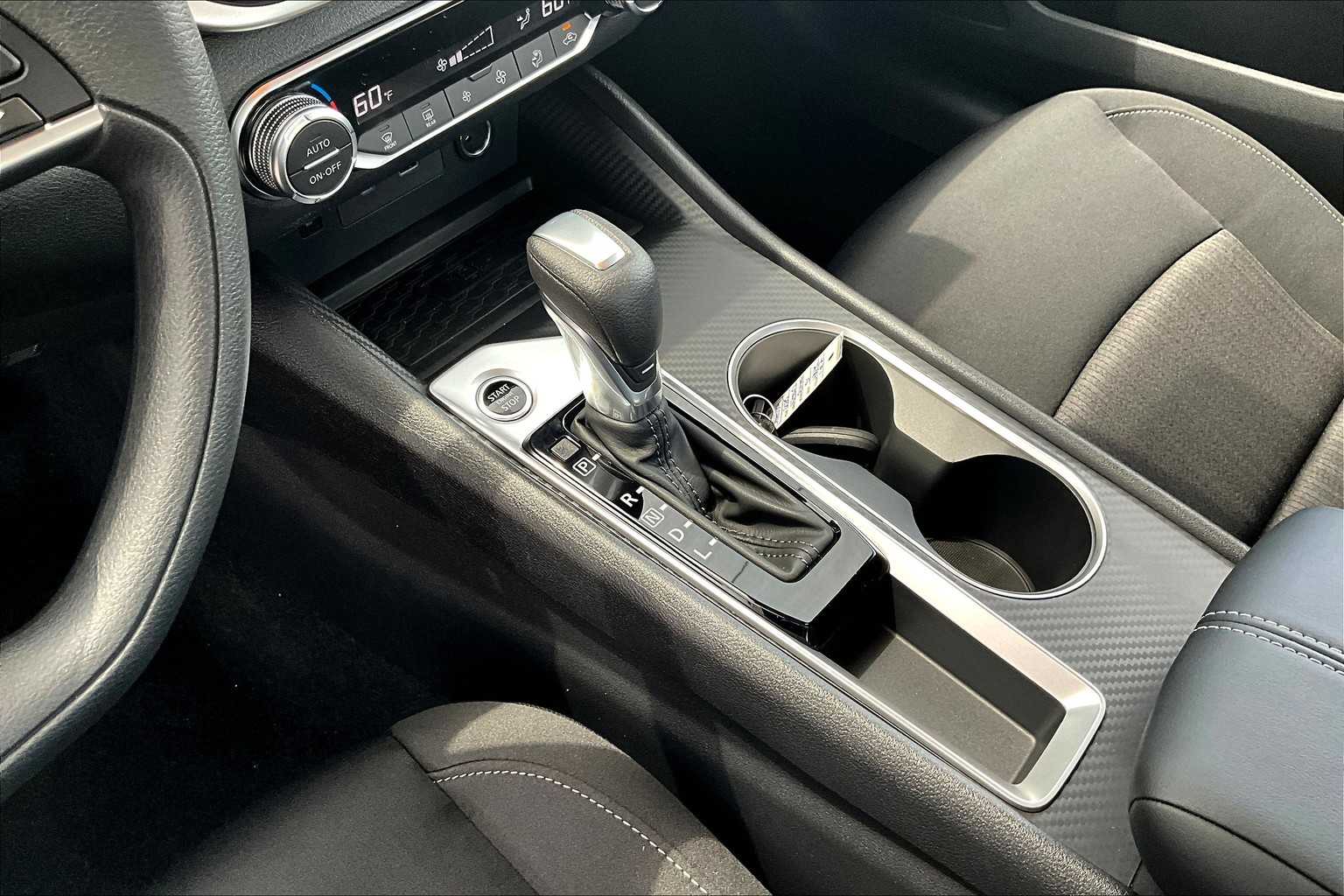 2025 Nissan Altima SV photo 11