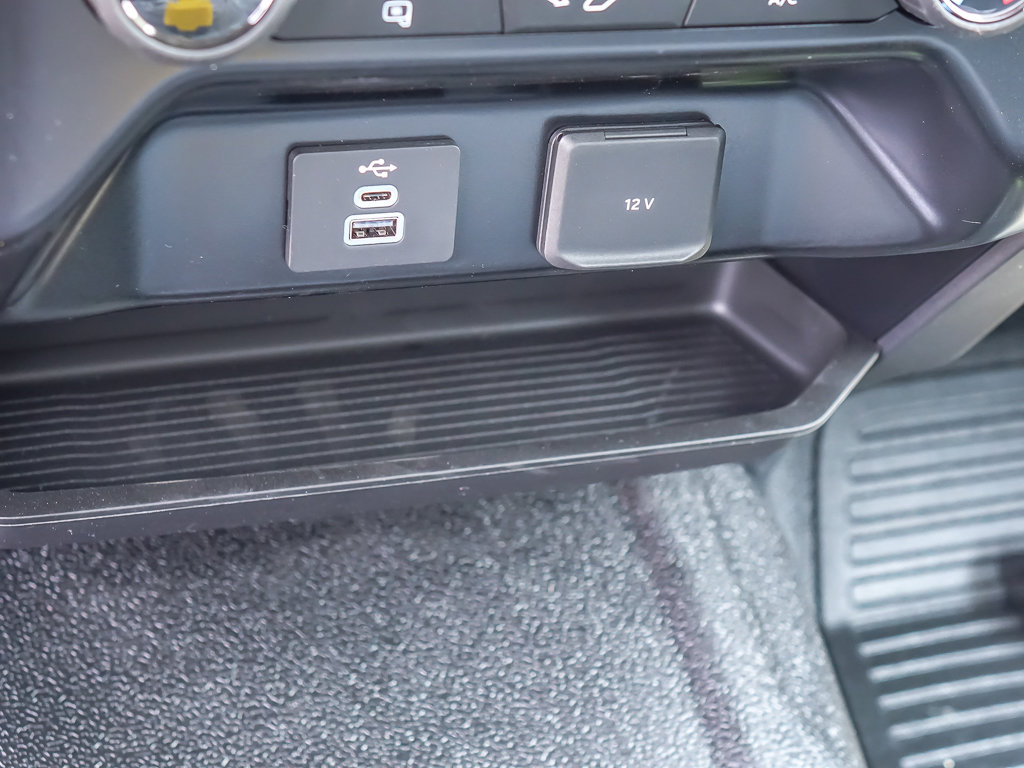 2025 FORD F-450 - Image 21