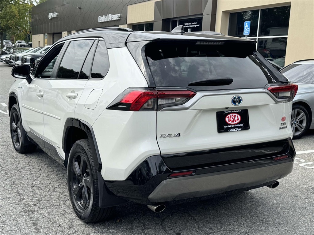 2019 Toyota RAV4 Hybrid XSE photo 4