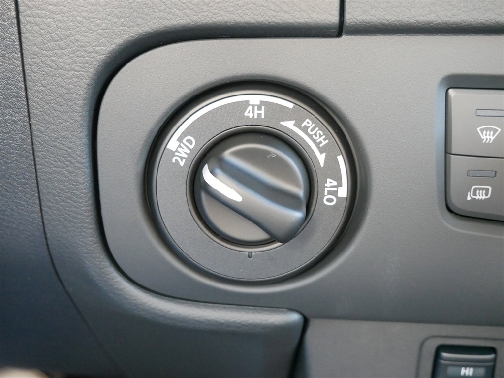 2026 Nissan Frontier PRO-4X photo 14