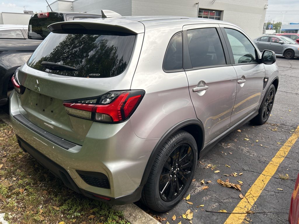 2022 Mitsubishi Outlander Sport LE photo 3