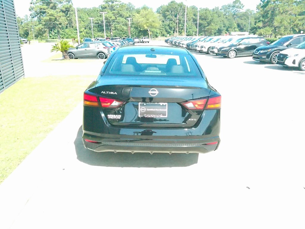 2025 Nissan Altima 2.5 SV photo 4