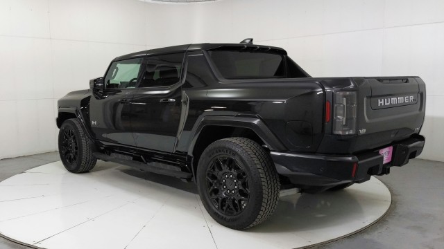 Used 2025 Void Black GMC 2X image 3