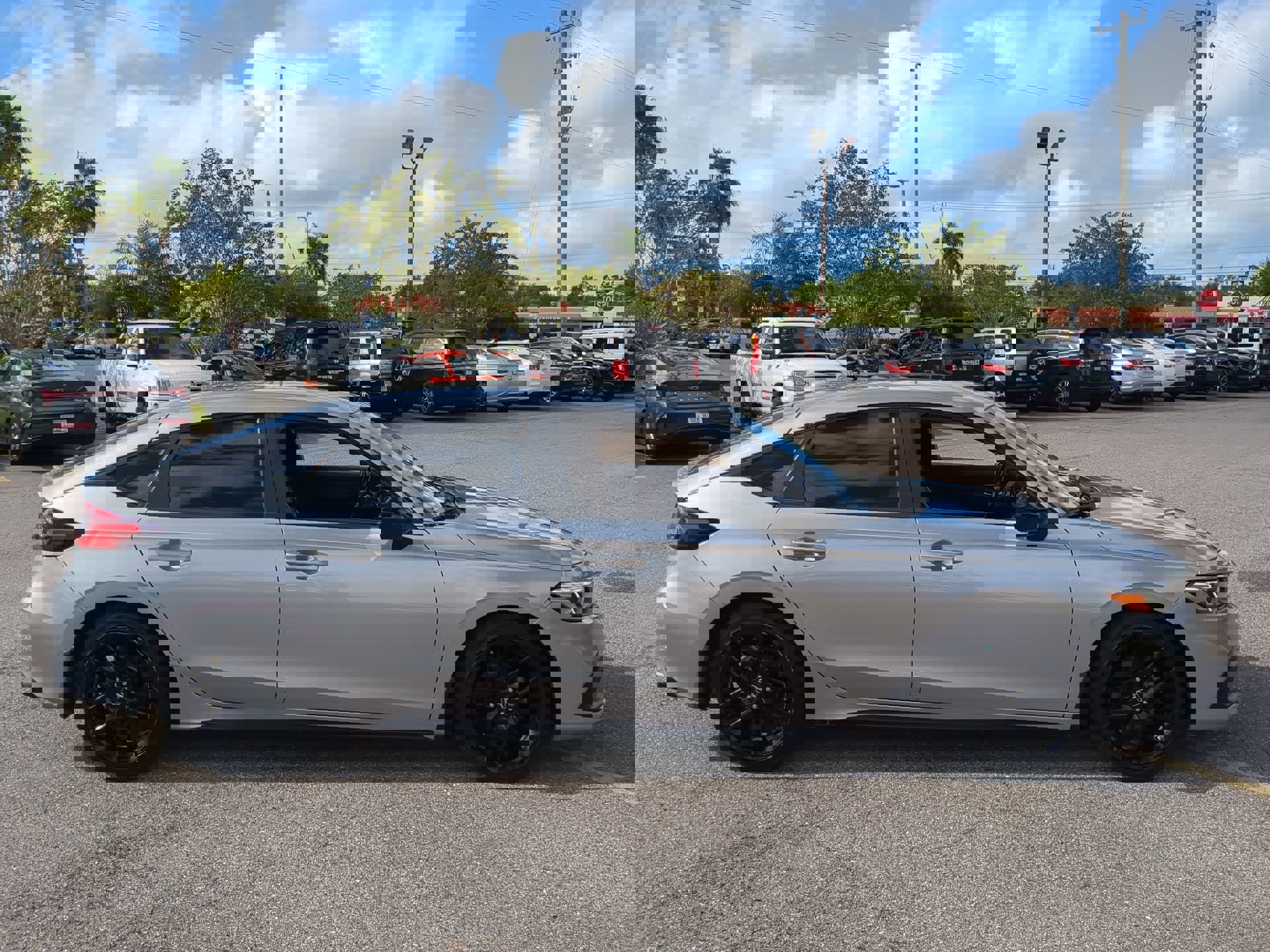 2022 Honda Civic Hatchback Sport photo 3