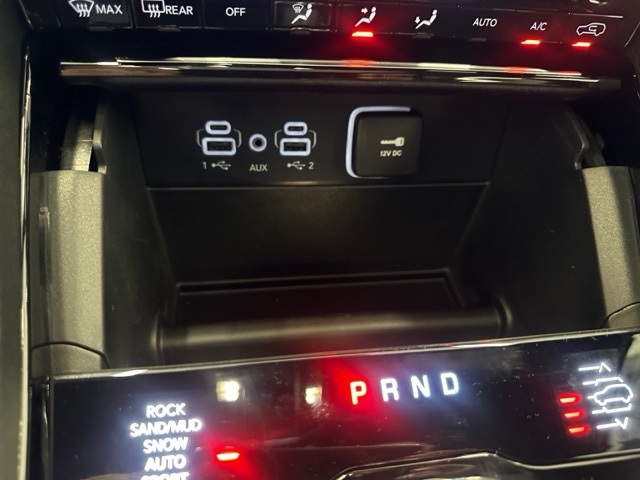 2025 Jeep Grand Cherokee Summit photo 32