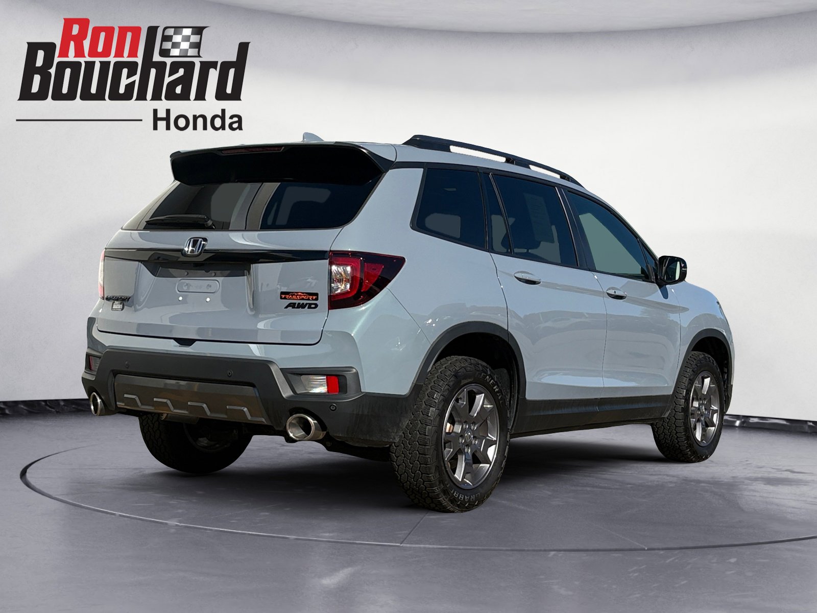 2024 Honda Passport TrailSport photo 2