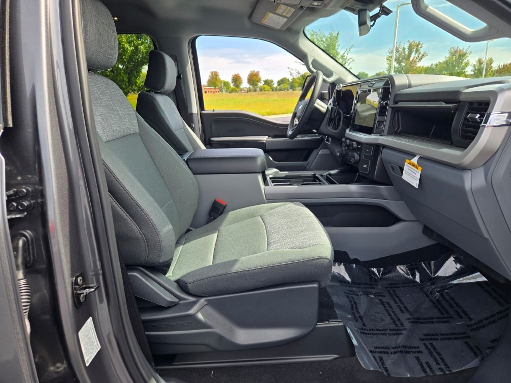 2026 Ford F-350 photo 5