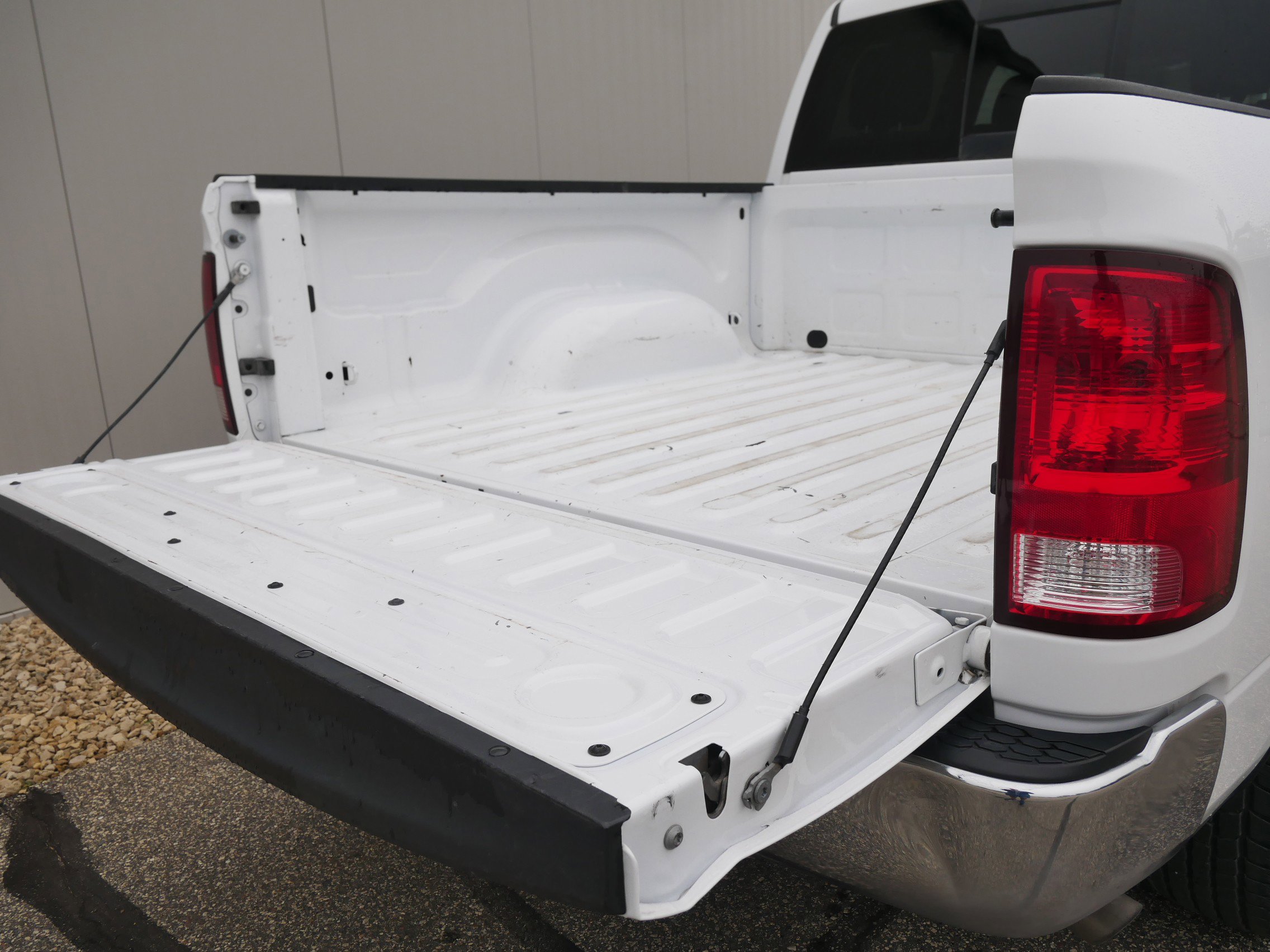 2023 Ram 1500 Classic SLT photo 12