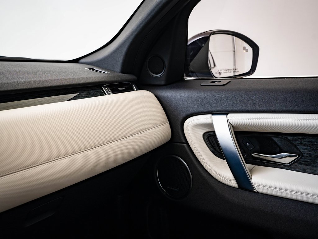 2023 Land Rover Discovery Sport S R-Dynamic photo 31