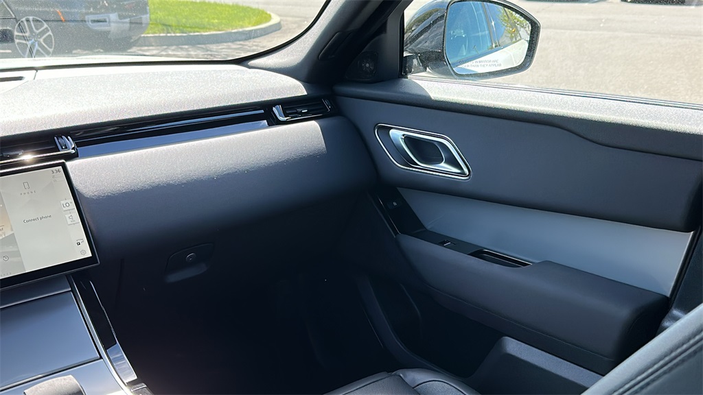 2025 Land Rover Range Rover Velar S photo 25