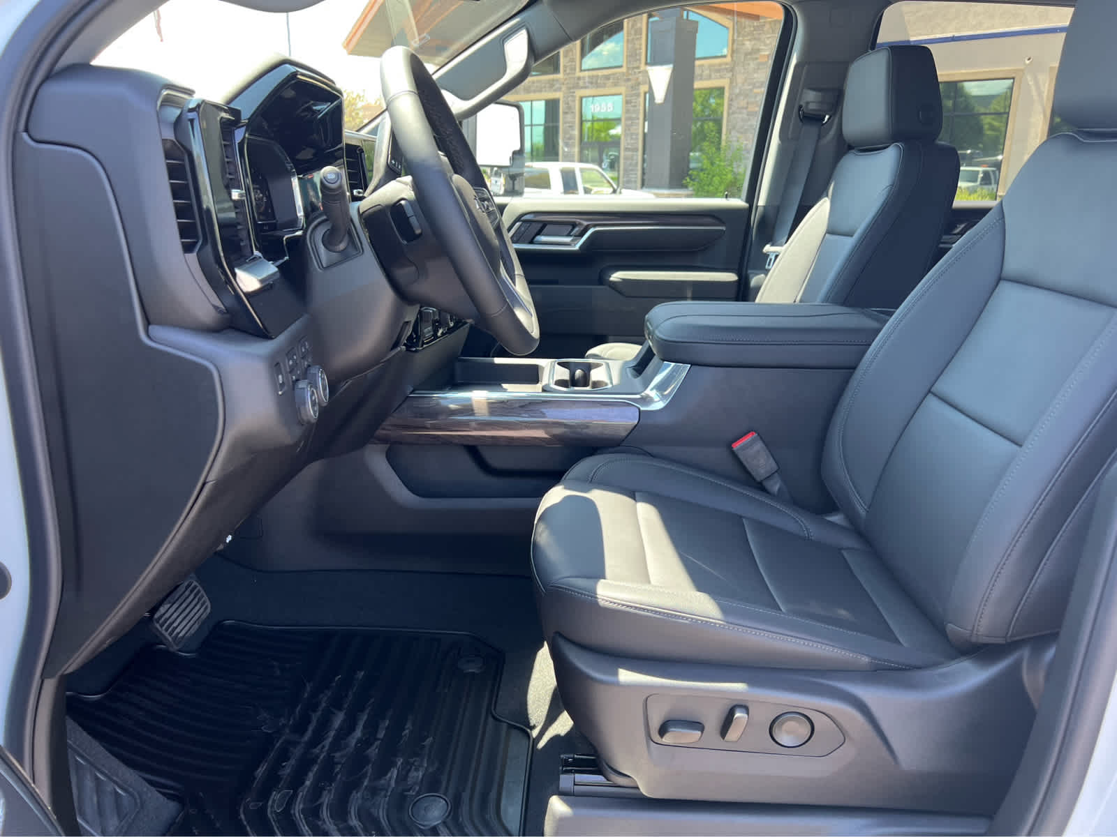 2025 Chevrolet Silverado 3500HD photo 16