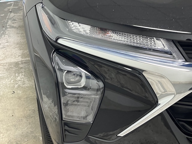 2025 Chevrolet Trax LS photo 12