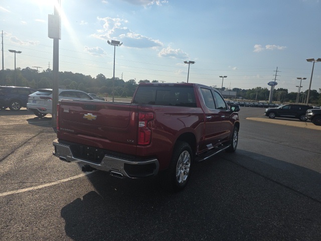 2025 Chevrolet Silverado 1500 LTZ photo 3