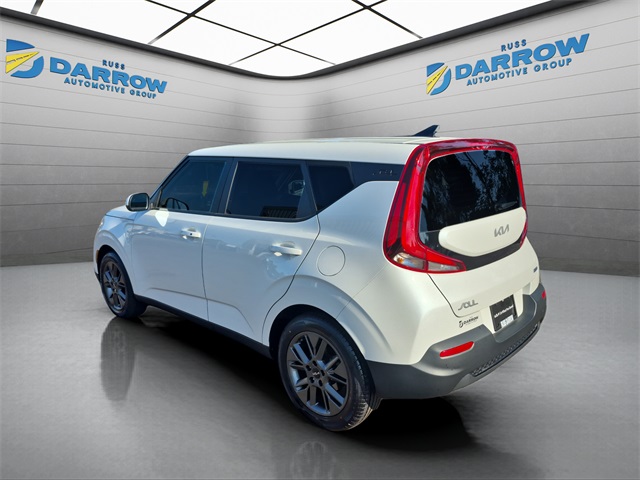 2022 Kia Soul EX photo 2