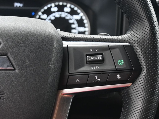 2024 Mitsubishi Outlander SE photo 9