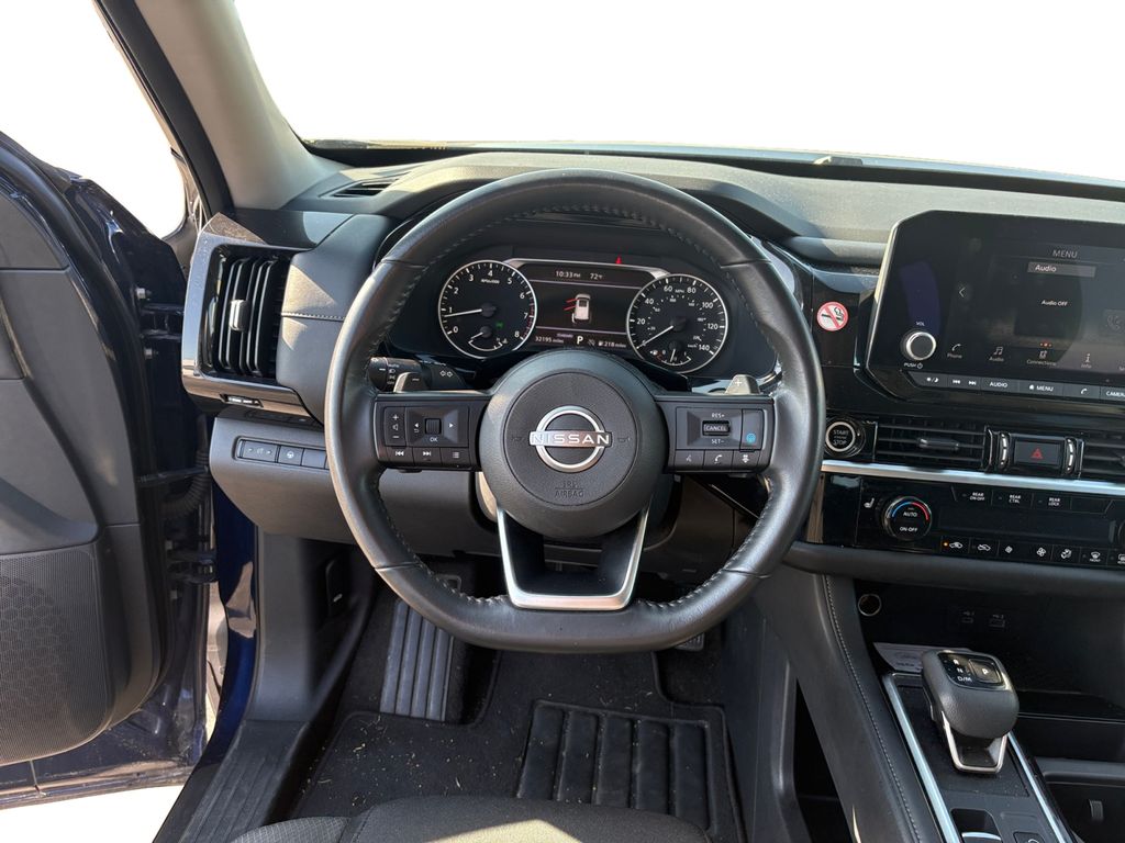 2024 Nissan Pathfinder SV photo 11