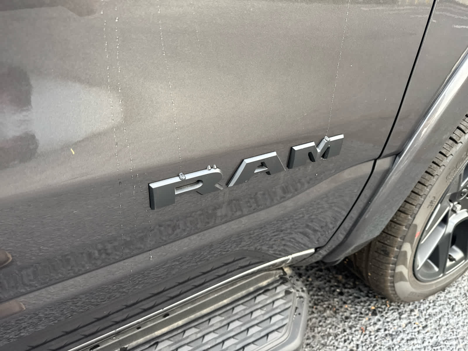 2025 Ram 1500 Laramie photo 18