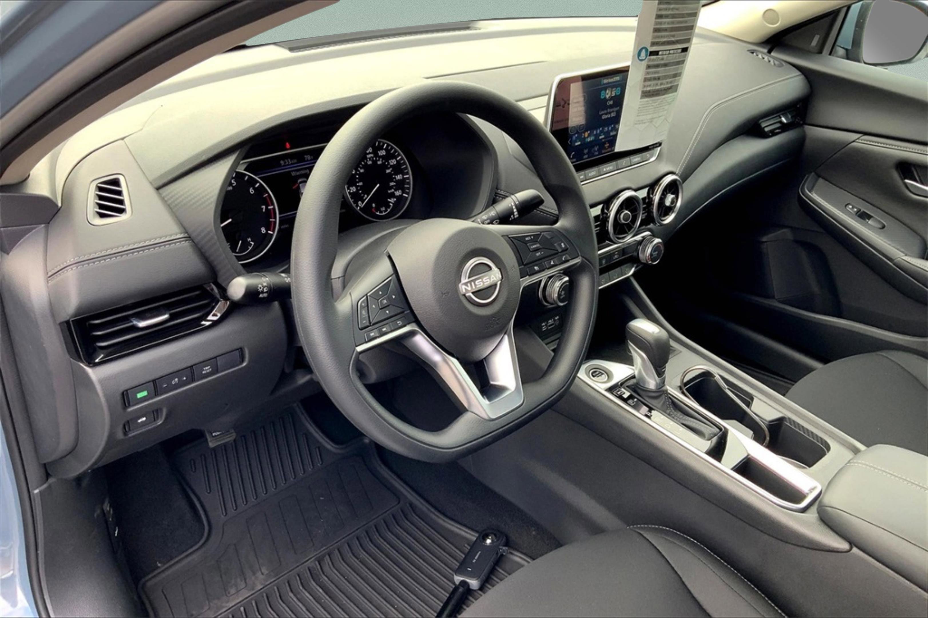 2025 Nissan Sentra SV photo 6