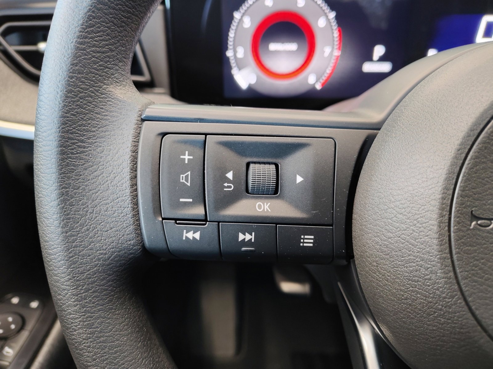 2026 Nissan Kicks SV photo 15