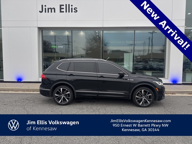 2024 Volkswagen Tiguan SEL R-LINE's photo