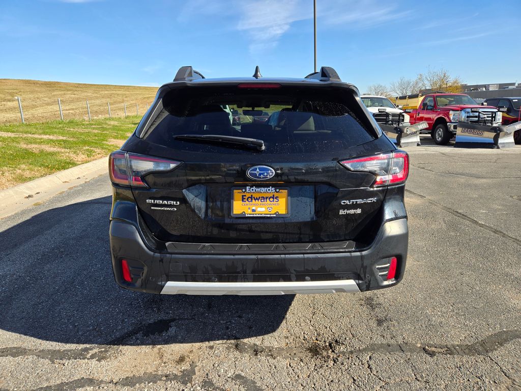 2020 Subaru Outback Limited photo 3