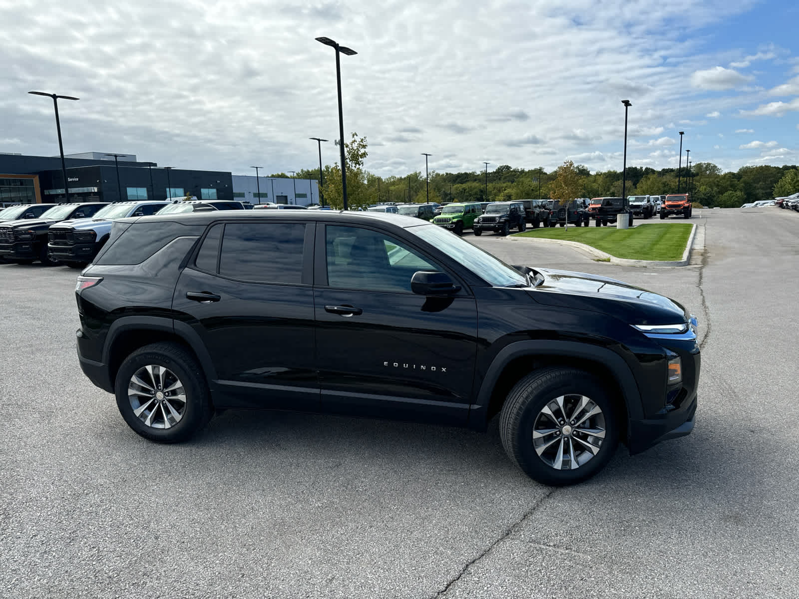 2026 Chevrolet Equinox LT photo 4
