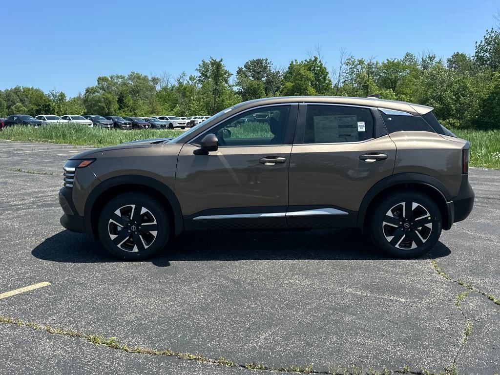 2025 Nissan Kicks SV photo 2